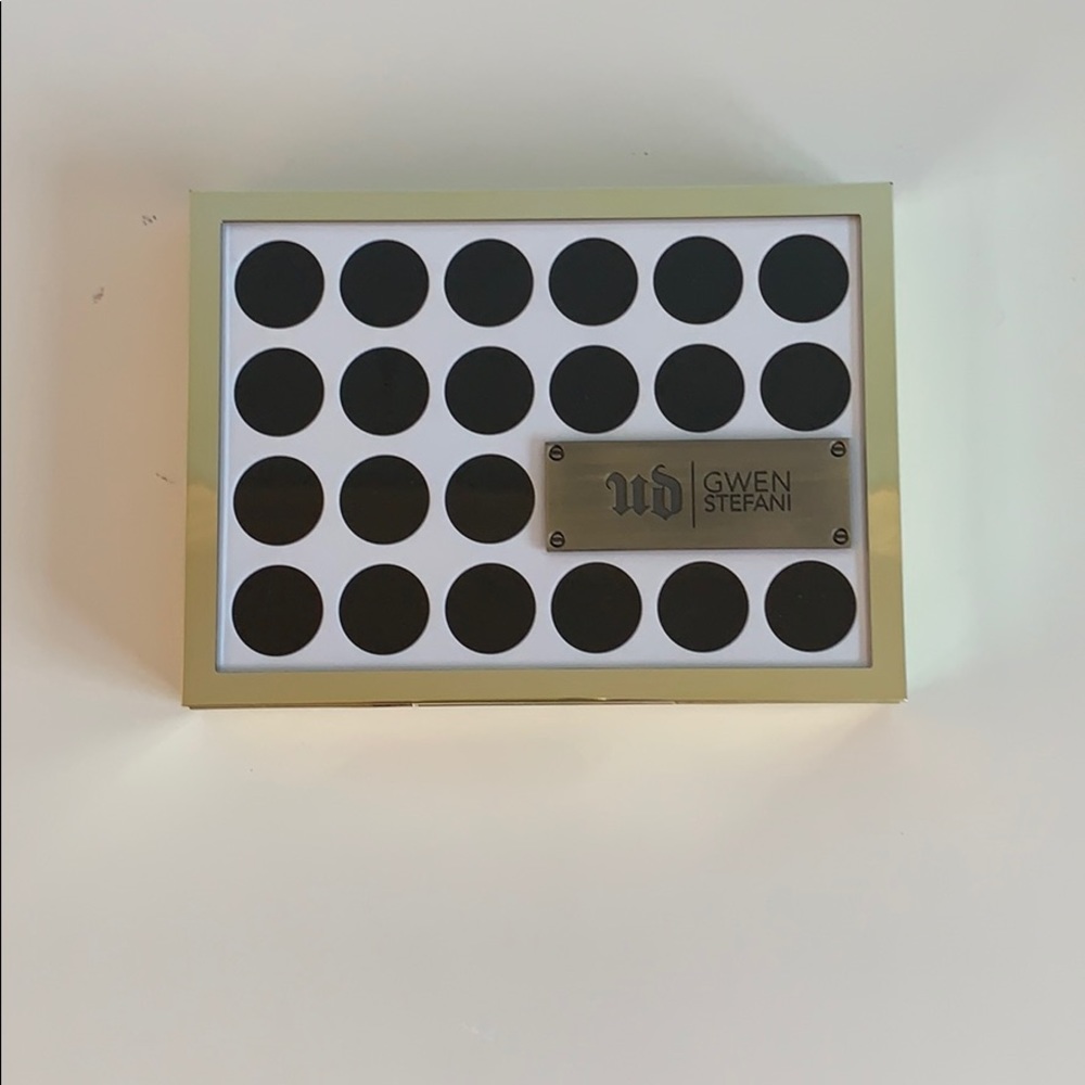 Urban Decay Gwen Stefani palette